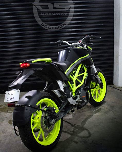 New KTM Duke 200 modified – Black-Fluorescent Green 2017 – ModifiedX