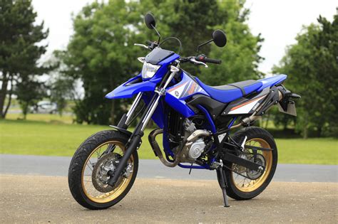 Yamaha Yamaha WR125X - Moto.ZombDrive.COM