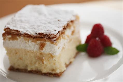 Kremšnita: Bled Cream Cake