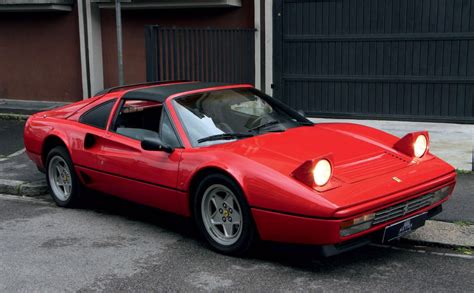 Photo FERRARI 308 GTS Turbo targa 1987 - médiatheque Motorlegend.com