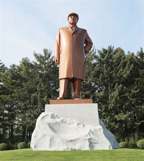 Statues of President Kim Il Sung and Chairman Kim Jong Il - KIM IL SUNG ...