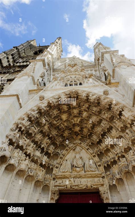 Auxerre cathedral west facade hi-res stock photography and images - Alamy