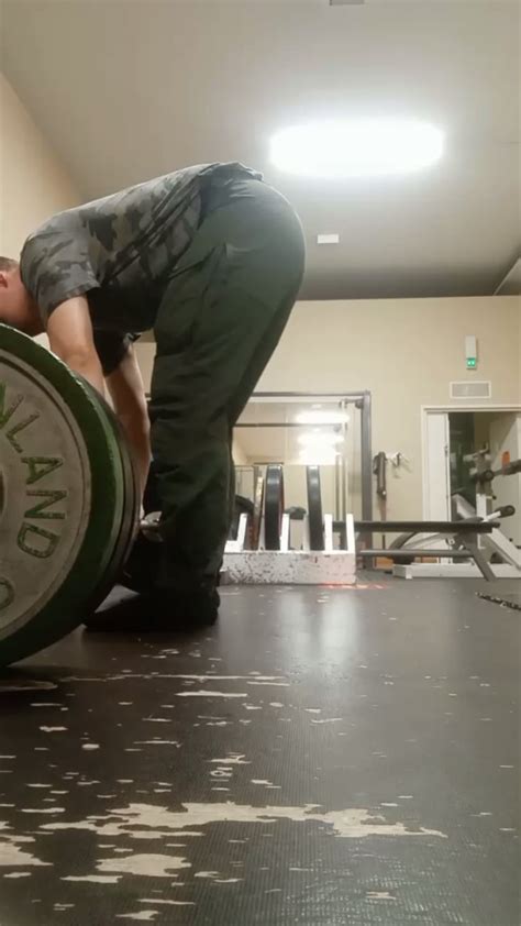 Deadlift form check : r/formcheck