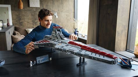 LEGO бол яах вэ Star Wars 75367 Venator улаан туузаа алдсан уу?