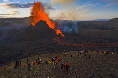 Visiting the Iceland volcano eruption | Icaland Volcano guide 2022