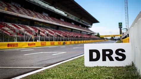 What is DRS in F1 and what does it do? — FormulaNerds.com