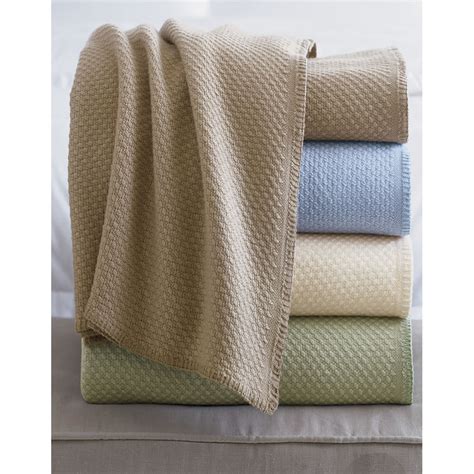 The Washable Merino Wool Blanket (King) - Hammacher Schlemmer