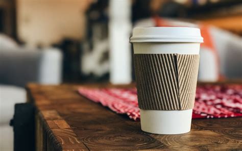 Why Coffee Shops Should Switch To Sustainable Takeaway Cups