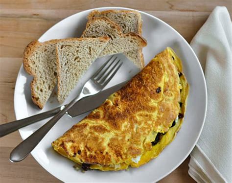 Breakfast Recipe: 3-Egg Omelet with Quinoa, Sun-Dried Tomatoes, Spinach ...