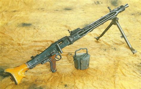 MG42 – German Maschinengewehr MG 42 in World War Two.