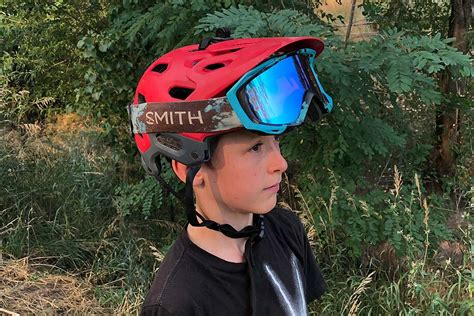 Bell Super 3r MIPS Mountain Bike Helmet for Kids - Review