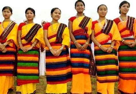 Dresses of Assam | Traditional Assamese Costumes - Holidify