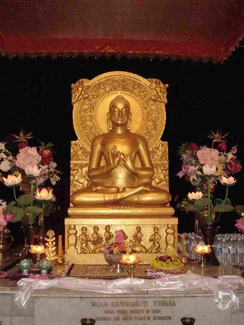 File:Buddha statue in Sarnath.jpg - Rigpa Wiki