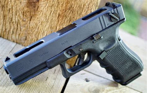 Gun Technology: Glock 18C