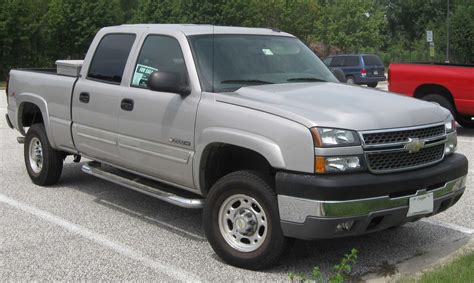 Chevrolet Silverado 2500HD | Car Universe