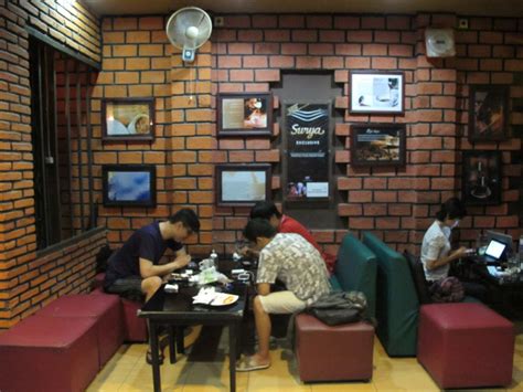 30 Desain Interior Warung Kopi Sederhana Yang Nyaman - Desain id