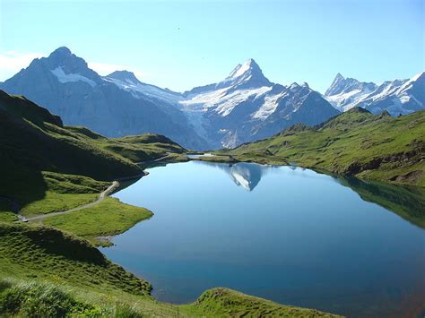 Picture of the Day: A Lake in the Mountains » TwistedSifter