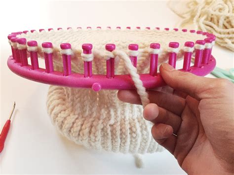 Learn To Loom Knit: Double Brim Beanie Tutorial | Em's Fiber Arts