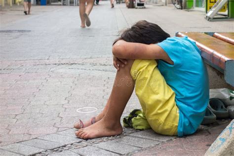 Beggar child editorial photography. Image of people, street - 35210142