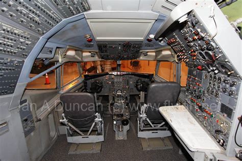 Carolinas Aviation Museum Boeing 727-100 cockpit