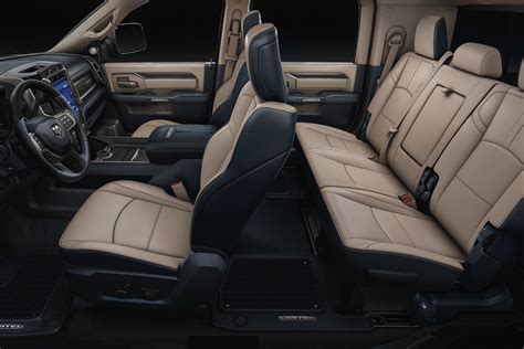 2020 Ram 2500 Pickup Truck Interior Gallery | RAM Trucks Canada