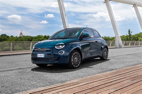 The Fiat 500e Is Officially Coming Back to America in 2024 | Edmunds