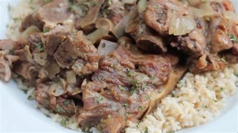 Neck Bones and Rice | Neck bones recipe slow cooker, Southern recipes ...