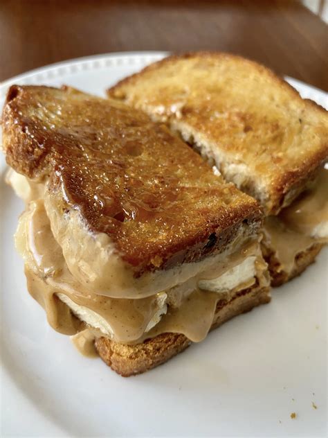 Fried Peanut Butter and Banana Sandwich - Peanut Butter and Jilly