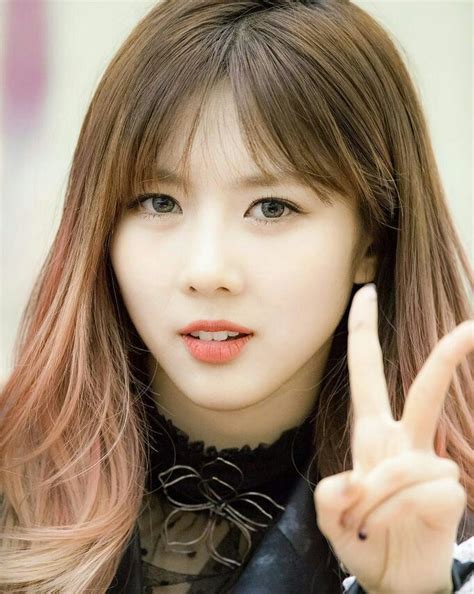 DREAMCATCHER- Yoohyeon | Dream catcher, Korean girl groups, Kpop