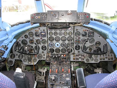 Vickers Viscount Cockpit G-OPAS - a photo on Flickriver