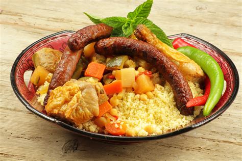 Couscous Royal (agneau, poulet, merguez) — Chez Fatima