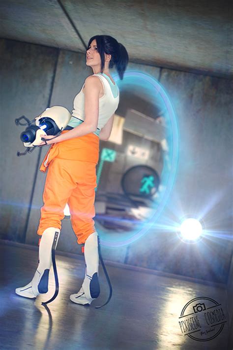 Portal Wheatley Cosplay