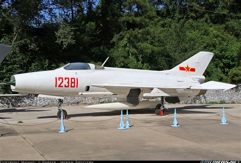 Chengdu J-7 - China - Air Force | Aviation Photo #4709067 | Airliners.net