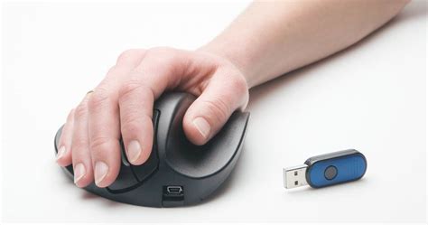 Top 5 Reasons to Use an Ergonomic Mouse - Human Solution