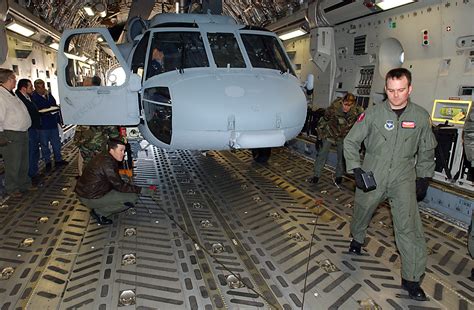 MH-60S helicopter load validated on C-17 > Air Force > Article Display