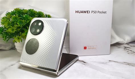 Huawei P50 Pocket Review - Fashionable Foldable Tried and Tested ...