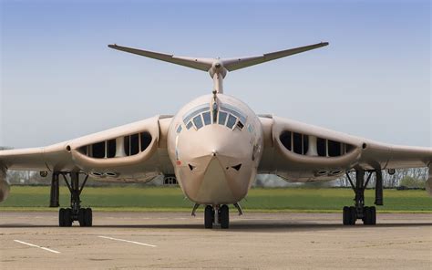 Engineering Channel: Handley Page Victor Bomber