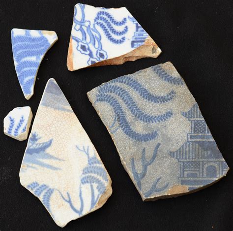 Mudlarking: Willow Pattern Fragments