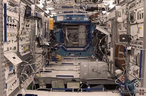 International space station interior - tiklozilla