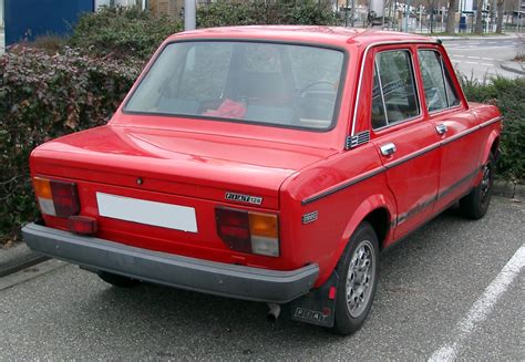 File:Fiat 128 rear 20080127.jpg - Wikimedia Commons