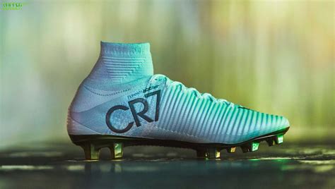 Closer Look at the Nike Mercurial Superfly CR7 Vitórias : Football ...