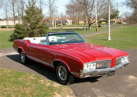 Car of the Week: 1970 Olds Cutlass Supreme - Old Cars Weekly