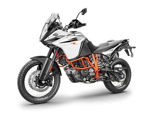 KTM 1090 Adventure R - A Milder Insane ADV Bike - Asphalt & Rubber