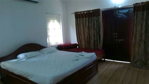 BHAVANI ISLAND RESORT - Prices & Villa Reviews (Vijayawada, India)