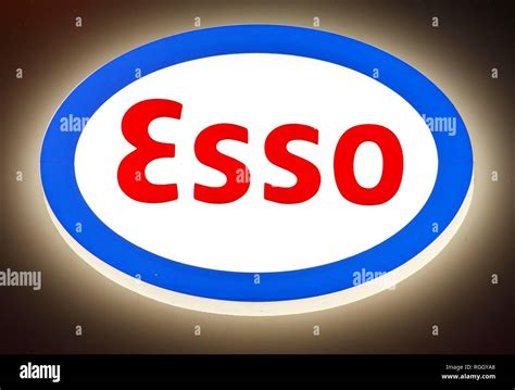 Esso logo hi-res stock photography and images - Alamy