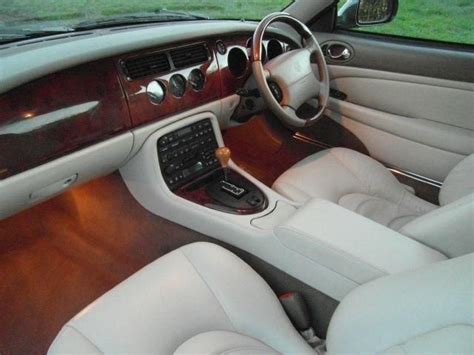 Jaguar XKR interior | Jaguar xk8, Jaguar car, Jaguar daimler