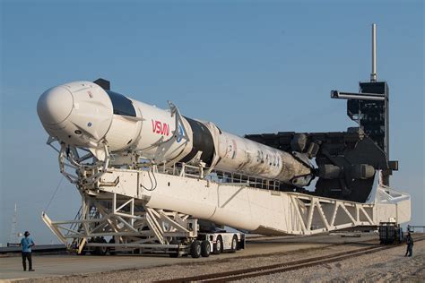 Photos: Falcon 9 and Crew Dragon roll out to pad 39A – Spaceflight Now