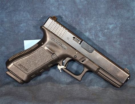 Glock - Model 22 - Cal. 40 .40 S&W For Sale at GunAuction.com - 16841911