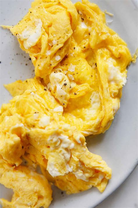 Perfect Scrambled Eggs - Lexi's Clean Kitchen