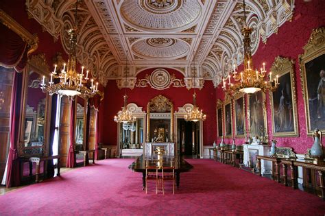 Buckingham Palace | The State Dining Room is used by The Que… | Flickr